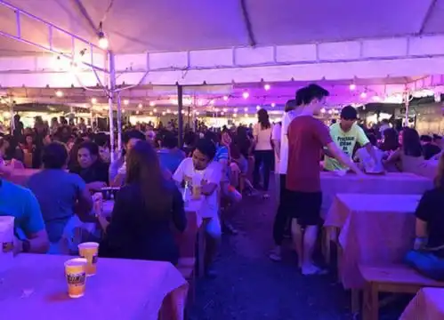  菲律宾也效仿中国搞地摊经济