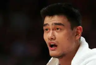  老司机出奇招,半裸美女只为限速就是这么清奇醒脑