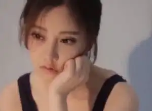 冯提莫解释为何拍杜蕾斯广告上男人装  冯提莫解释为何拍杜蕾斯广告上男人装