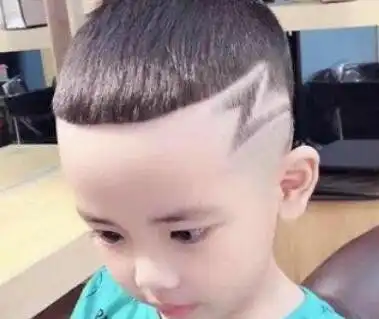 宝宝板寸头发型图片大全,小男孩子平头发型  宝宝板寸头发型图片大全,小男孩子平头发型