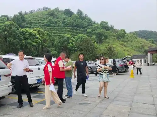  彭泽县天红镇法律政策进景区龙宫洞景区普法宣传成效显著