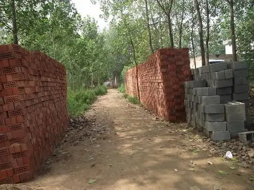 红砖被国家禁用却依然涨价农民借钱也要盖套红砖房,到底为啥  红砖被国家禁用却依然涨价农民借钱也要盖套红砖房,到底为啥