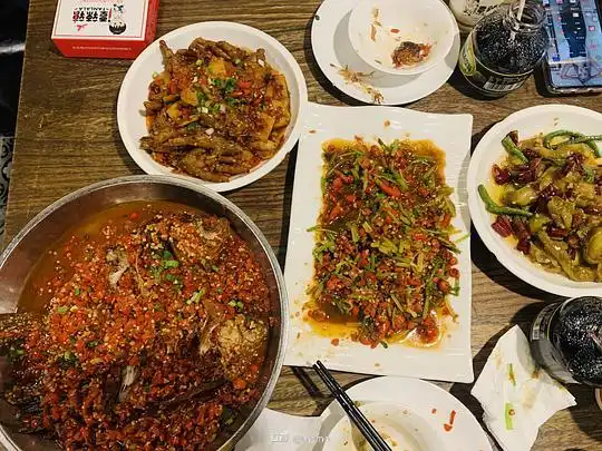 性感小野猪的相册吃饭了  性感小野猪的相册吃饭了