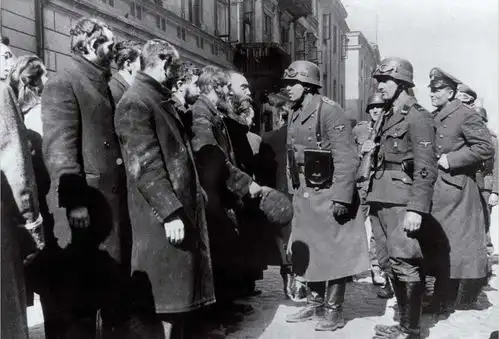 幸亏当年没答应爱因斯坦,否则云南省,或许就成了现在的巴勒斯坦  幸亏当年没答应爱因斯坦,否则云南省,或许就成了现在的巴勒斯坦