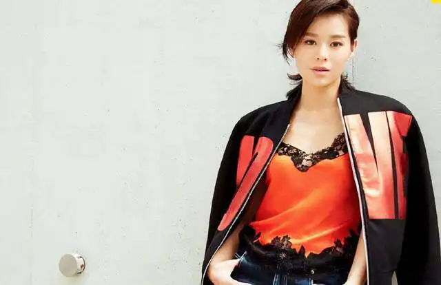  看胡杏儿港姐时期照片对比,现在变得越来越美是因为微调了吧