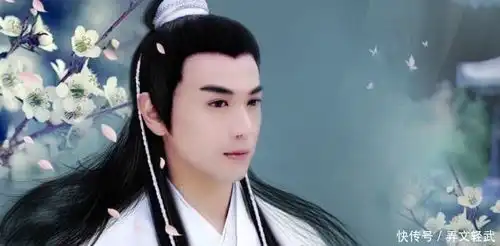  这位爱国诗人写了一首临江仙,笔力堪比苏轼,旷远清丽