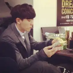  发几张exo灿妮儿的萌照好吗至少五个,求你们了,