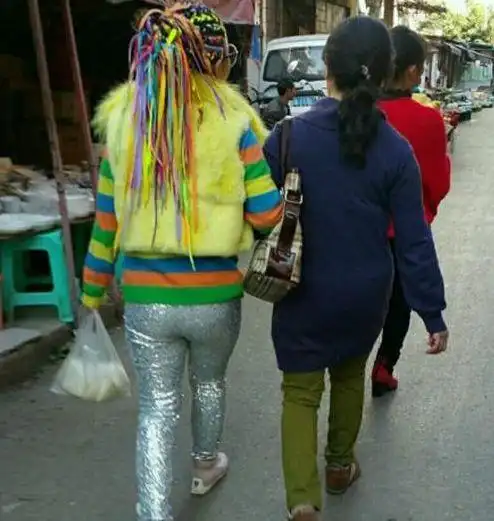  搞笑段子图片老婆,以后别让会女做饭了,我看着心疼