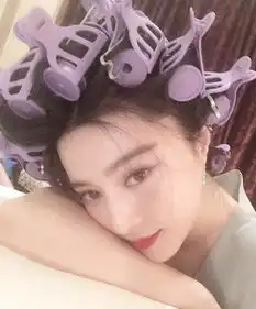  大龄女星生日照姚笛搞怪范冰冰变包租婆