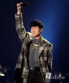 有争议李小璐为粉丝哭花眼,tfboys怒怼私生饭  有争议李小璐为粉丝哭花眼,tfboys怒怼私生饭