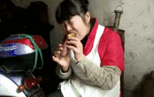  搞笑gif趣图从一个人的衣服,能看出来她是什么人