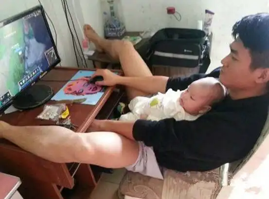  逗比爸爸带娃会发生什么事哈哈哈哈哈哈