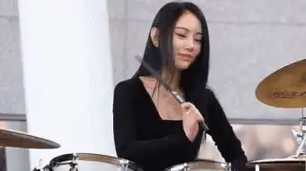  奔跑吧兄弟收官古堡预告,鹿晗靠热巴也太近了,baby礼服逊色了原来女生打鼓这么好看啊