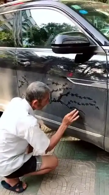 这是真正的高手,大爷的手法,让司机好久没洗车  这是真正的高手,大爷的手法,让司机好久没洗车