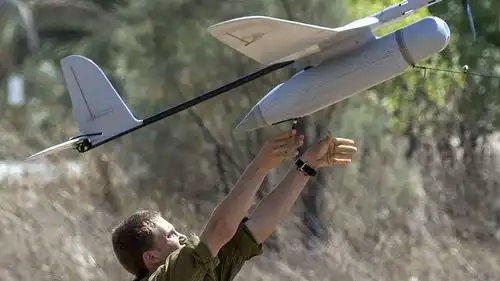  无人机战争俄罗斯fpv击落乌克兰babayaga,机器互相战斗