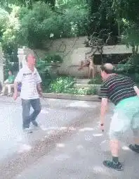 看了这些公园大爷大妈们的健身照片,我惊呆了  看了这些公园大爷大妈们的健身照片,我惊呆了