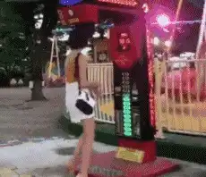  搞笑gif趣图孩子,你生气了也不能这样啊估计又该挨打