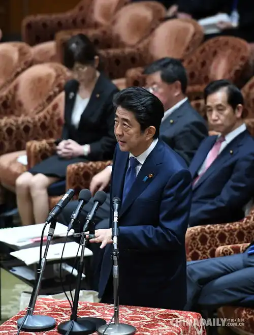  日本首相安倍晋三敲定新内阁和自民党高层人选