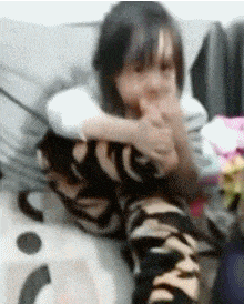  搞笑gif趣图妹子,怎么会跳成这样