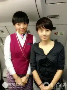  空姐曝与素颜明星合影谢娜汤唯面容姣好