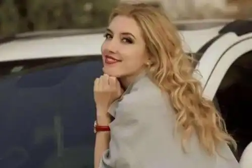  乌克兰姑娘远嫁中国,婚后1年回家探亲,直言幸亏当时没听话