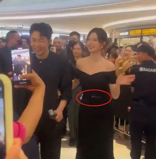 杜海涛为沈梦辰庆生配图引热议,疑似梦辰有喜了,网友纷纷道喜  杜海涛为沈梦辰庆生配图引热议,疑似梦辰有喜了,网友纷纷道喜