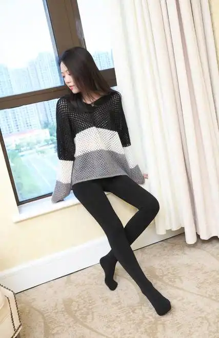  日本妹子冬天穿丝袜上街的秘密穿上就能瘦,均匀发热37,冬天也要穿得性感