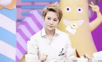  37岁马丽晒生日照,与小11岁老公甜蜜同框,素颜减龄像小公主