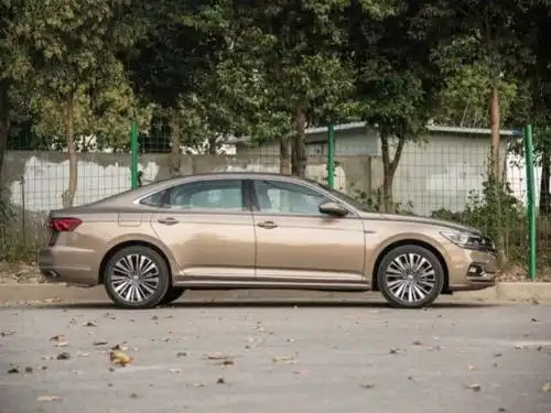 不愁销量的b级车,油耗5.6l,尾部带字母,不火不行  不愁销量的b级车,油耗5.6l,尾部带字母,不火不行