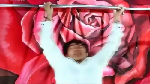  这脚上功夫我服了,大战美女刺客,全程搞笑又刺激