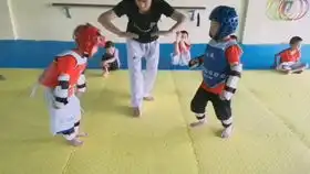 我消费这么多吃块糖怎么了  我消费这么多吃块糖怎么了