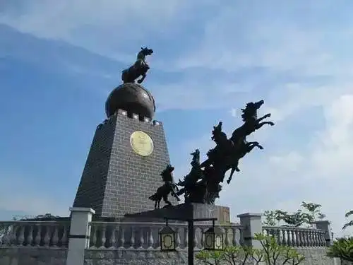 五一各地走一走,奇葩建筑到处有  五一各地走一走,奇葩建筑到处有