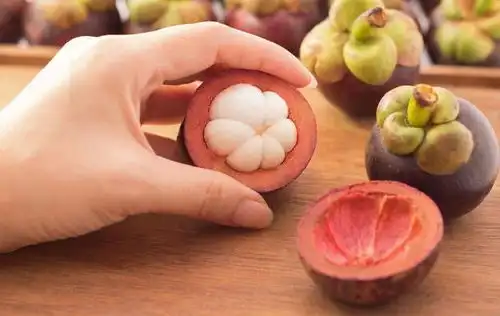  山竹也分公母老果农教你1招,保准挑到母山竹,新鲜又多肉