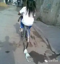 搞笑图片妹子穿得真的是一丝布料不挂  搞笑图片妹子穿得真的是一丝布料不挂