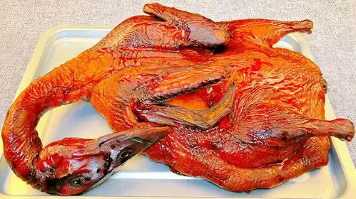  鸭子直接放酱油中泡2天,味道比烤鸭都香,年夜饭吃着太过瘾了