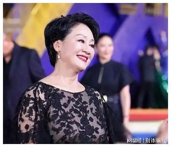  王姬儿子智障,自己被骗,却让女儿上交10年工资,如今还好吗