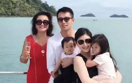 组图张兰直播夸大s正直善良否认有第三者插足  组图张兰直播夸大s正直善良否认有第三者插足