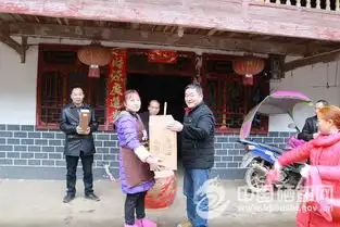  盛家坝敲锣打鼓送奖励表彰典型扬新风