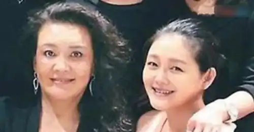 为抱孙让大s破戒,儿媳妇病危却忙着晒孙子,汪小菲母亲的争议史  为抱孙让大s破戒,儿媳妇病危却忙着晒孙子,汪小菲母亲的争议史