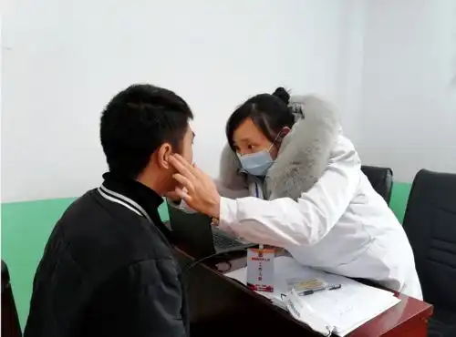  绥阳热血男儿参加征兵体检