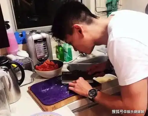  带你看看黄宗泽住的豪宅,生活过得很精致,经常在客厅做饭