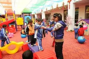 幼儿园独木桥