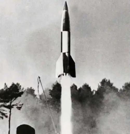 美军缴获100枚德国v2导弹,拆件搞探空火箭,发动机实力真强  美军缴获100枚德国v2导弹,拆件搞探空火箭,发动机实力真强