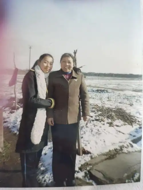  妈妈的花样年华第二波照片来袭曾经她们也是年轻的女孩儿