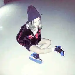 搞笑的微信背景图片闺蜜