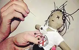  电视剧里扎小人的诅咒方法真的有用最早是从什么时候开始的呢