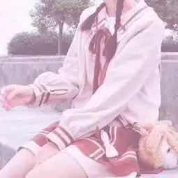  想问一下最近有没有人和她交易过呢