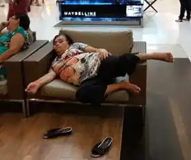 关于ps搞笑图片睡觉