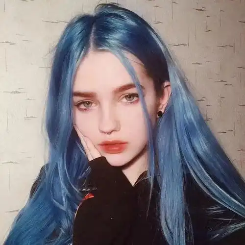  幽默笑话谢谢美女姑姑,才做人两三年,没啥经验,余生多多指教