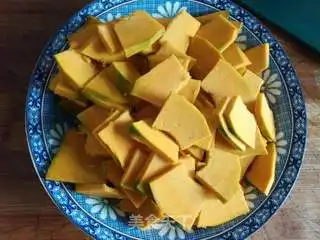  咸鸭蛋炒南瓜的做法咸鸭蛋炒南瓜怎么做烟雨心灵的菜谱